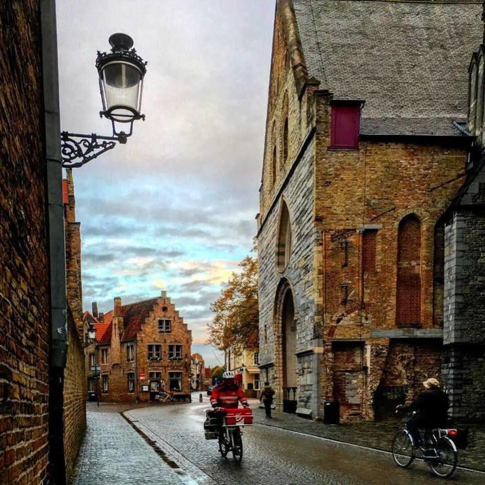 Guesthouse Dijver - Serene Escape In The Heart Of Historic Brugge Ngoại thất bức ảnh